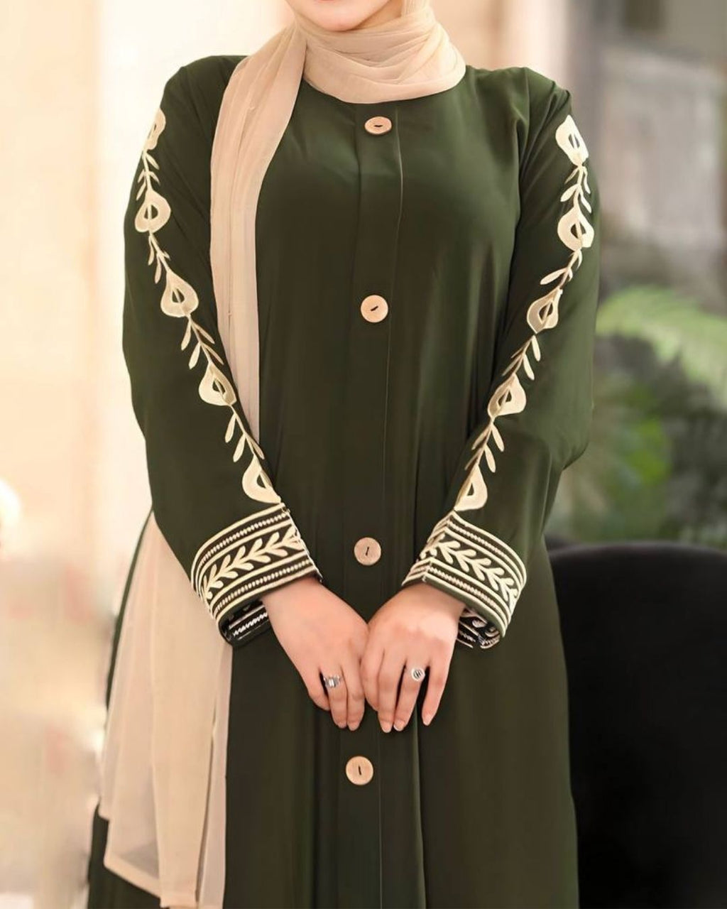 عباية - اللوتس