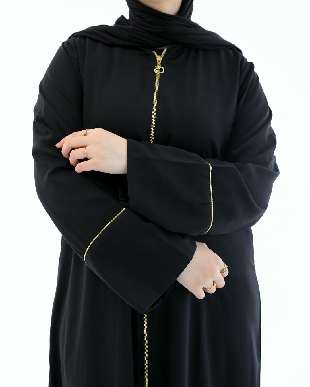 أسود