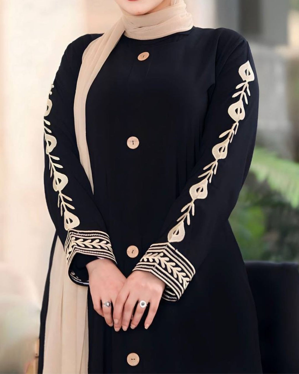 عباية - اللوتس